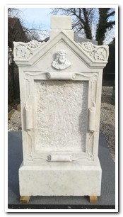 historisches Grab